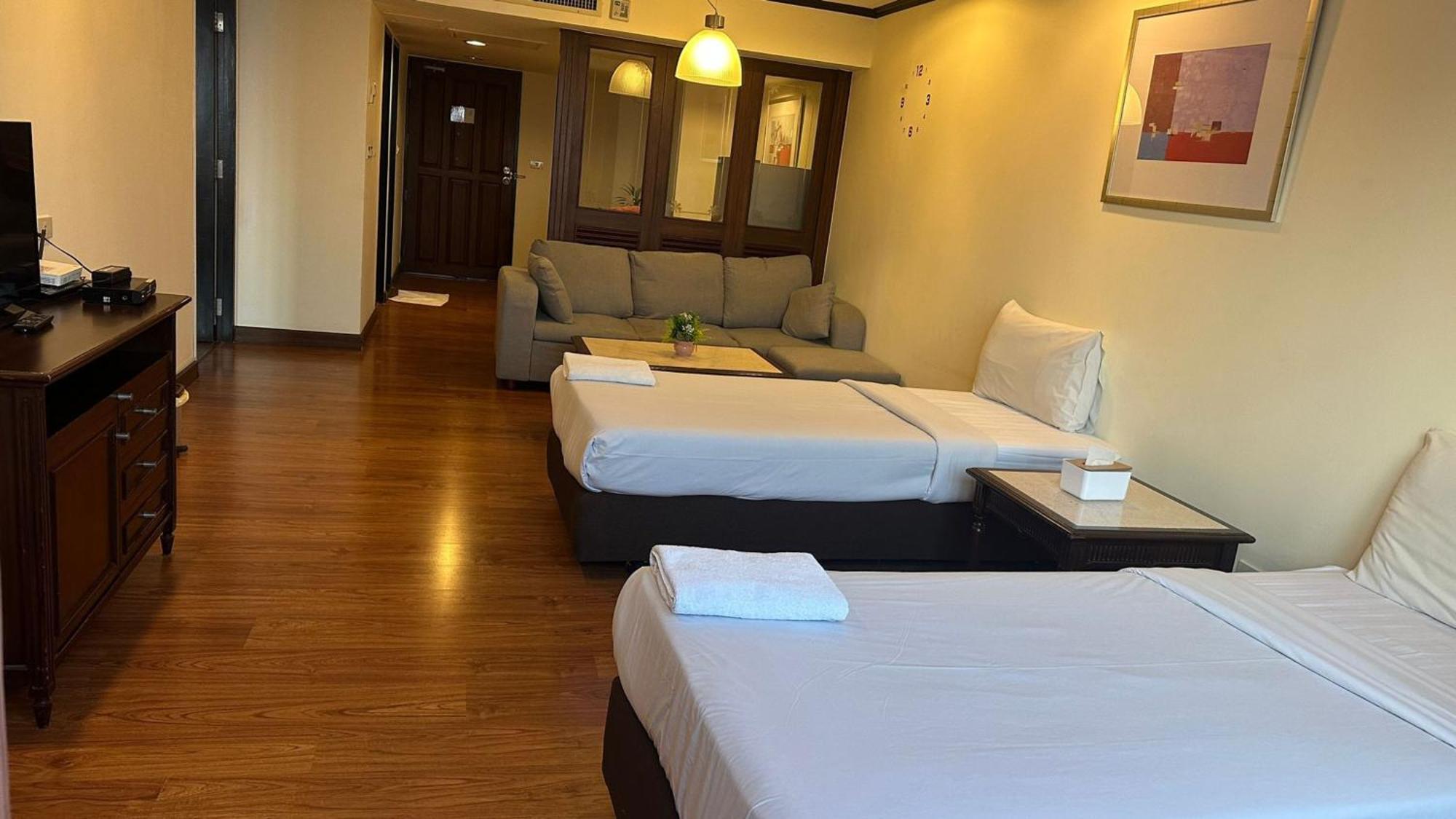 Fully Furnished Omni Tower Apartments Nana - Sukhumvit Soi 4 Bangkok Luaran gambar