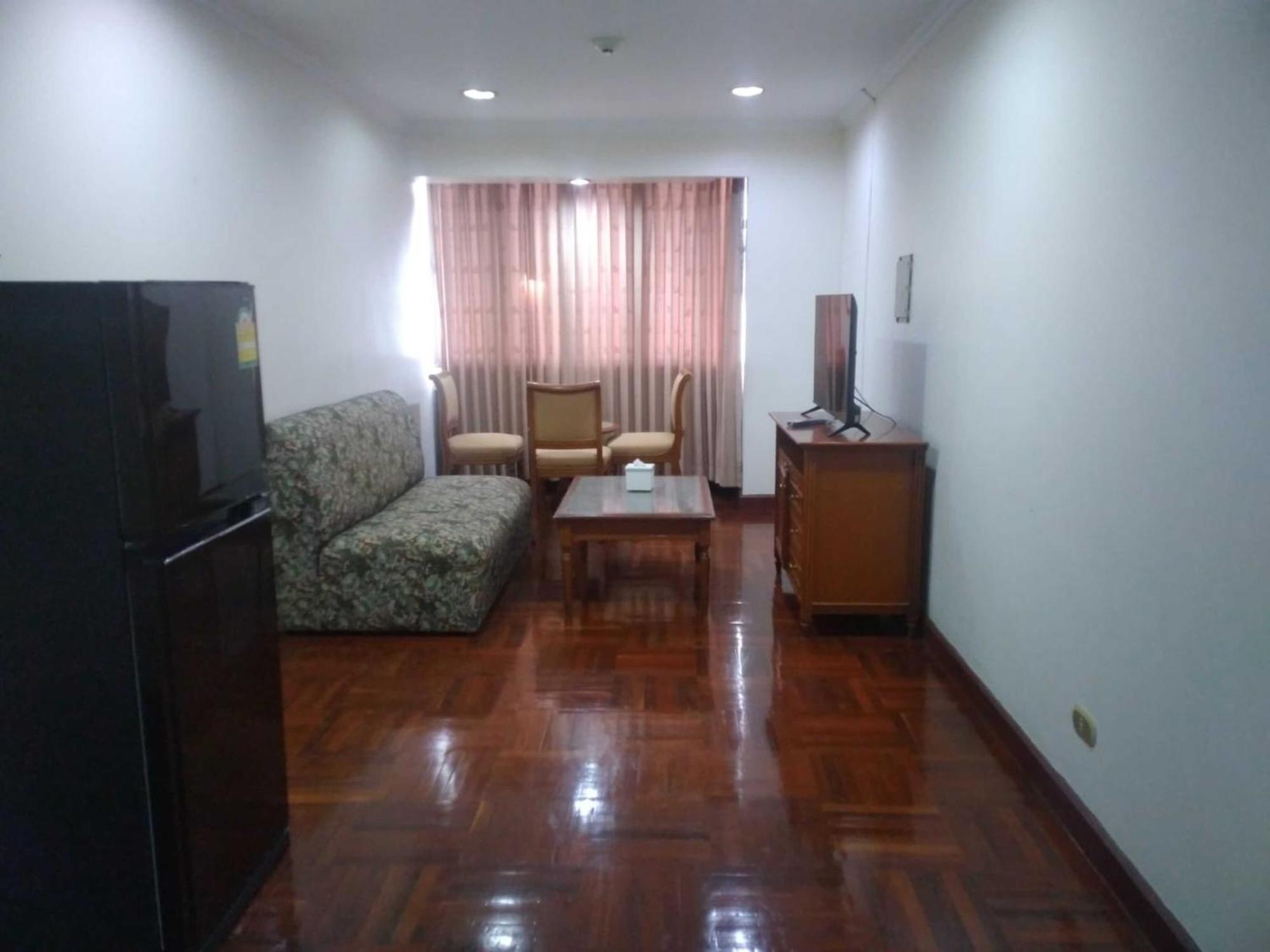 Fully Furnished Omni Tower Apartments Nana - Sukhumvit Soi 4 Bangkok Luaran gambar