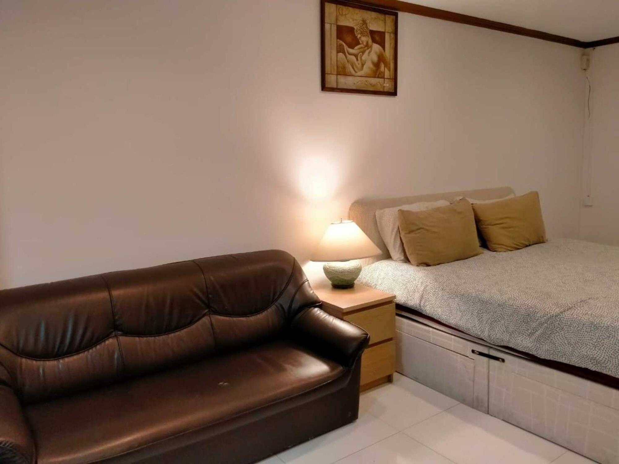 Fully Furnished Omni Tower Apartments Nana - Sukhumvit Soi 4 Bangkok Luaran gambar