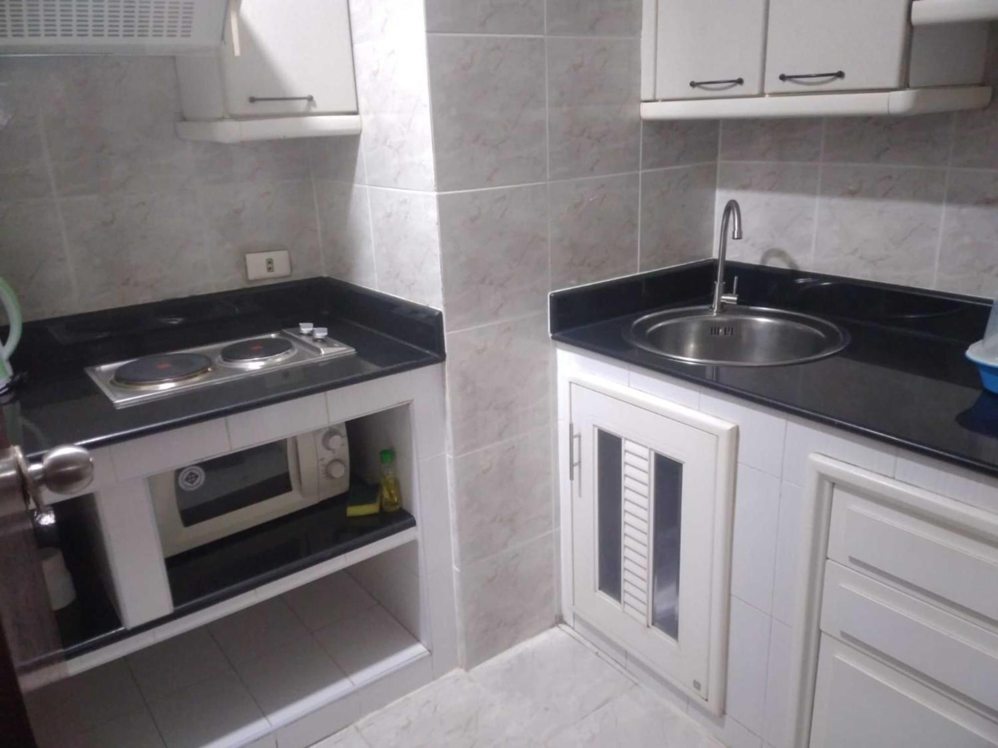 Fully Furnished Omni Tower Apartments Nana - Sukhumvit Soi 4 Bangkok Luaran gambar