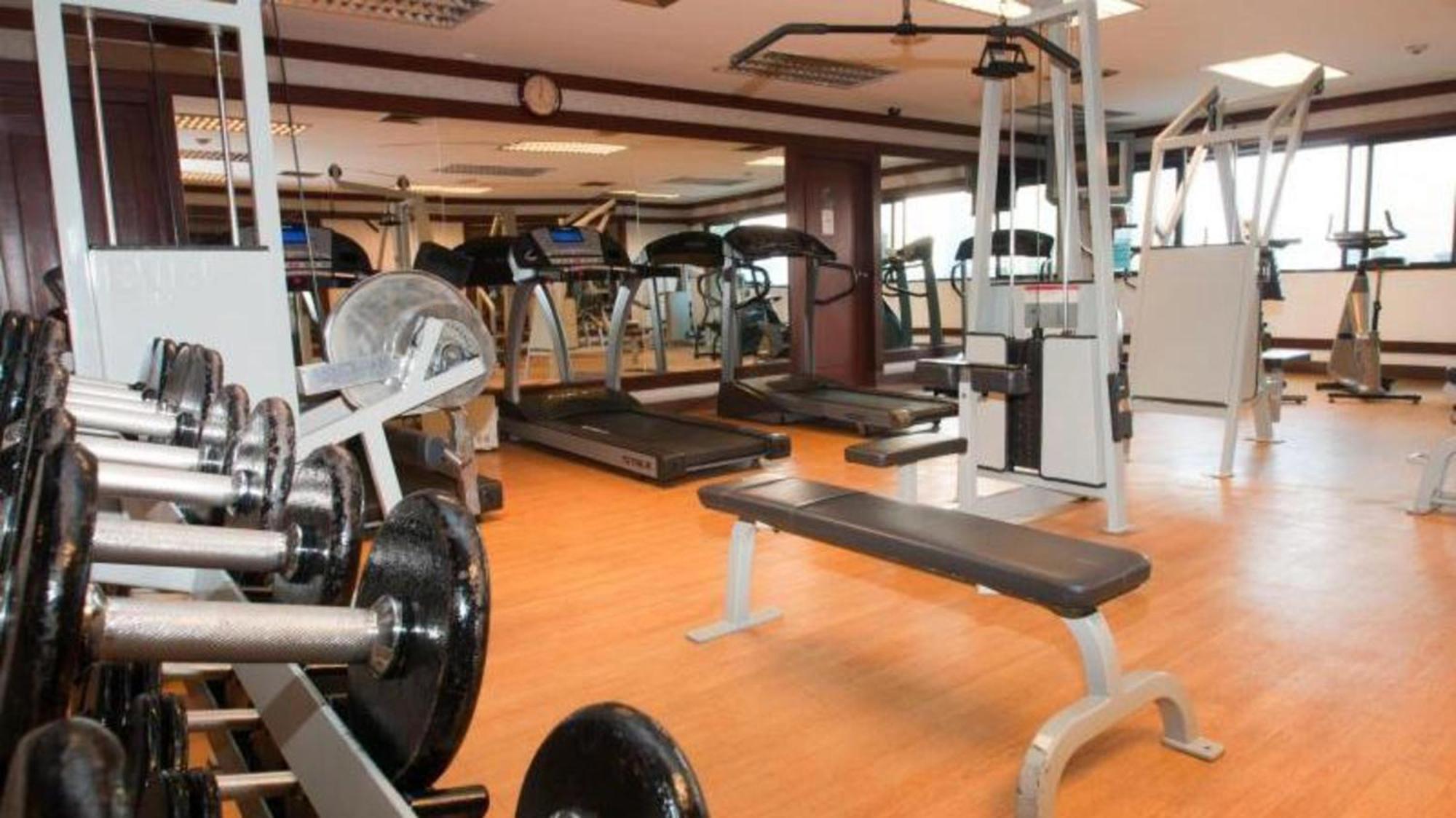 Fully Furnished Omni Tower Apartments Nana - Sukhumvit Soi 4 Bangkok Luaran gambar