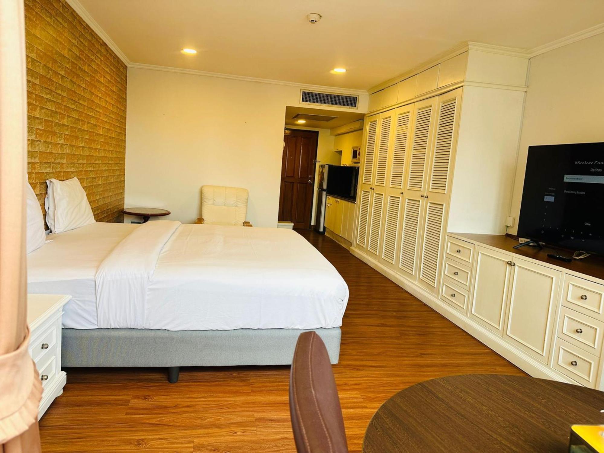 Fully Furnished Omni Tower Apartments Nana - Sukhumvit Soi 4 Bangkok Luaran gambar