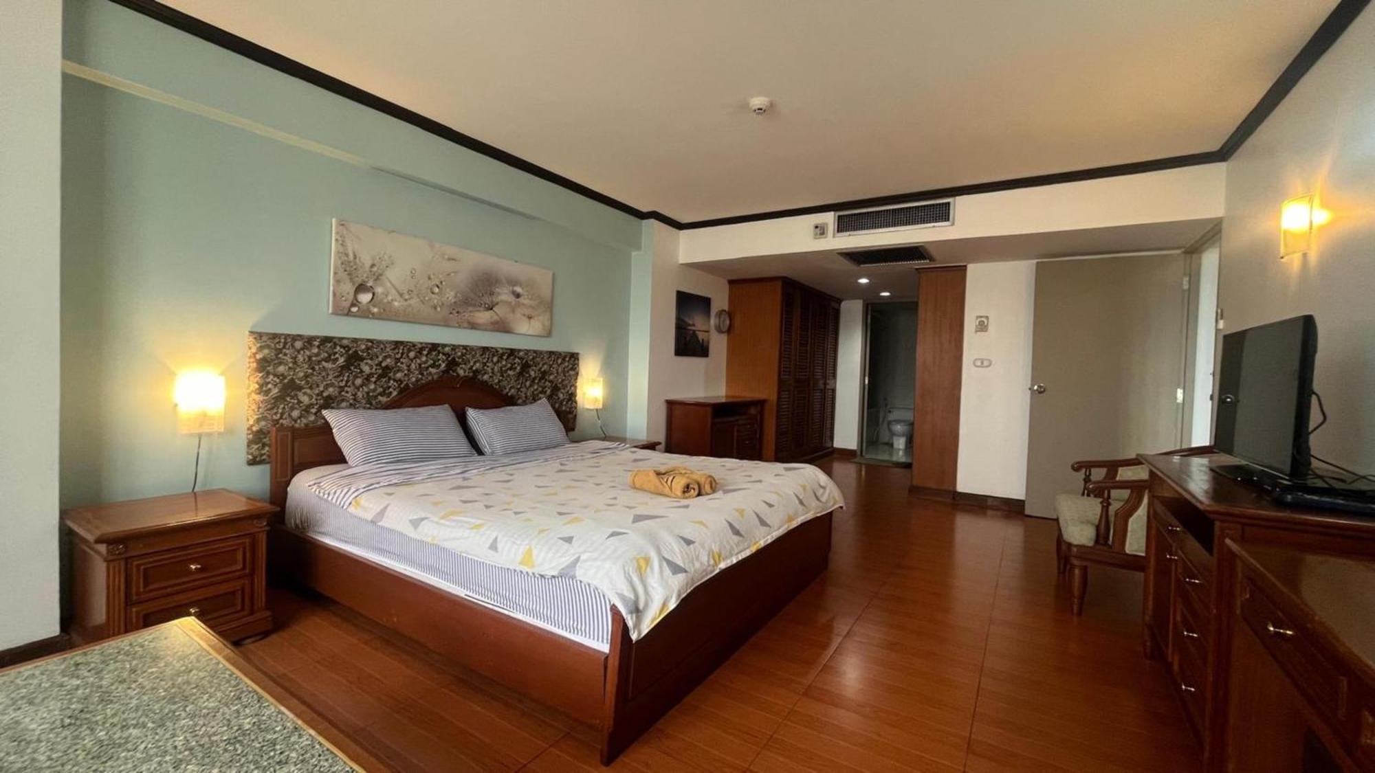 Fully Furnished Omni Tower Apartments Nana - Sukhumvit Soi 4 Bangkok Luaran gambar