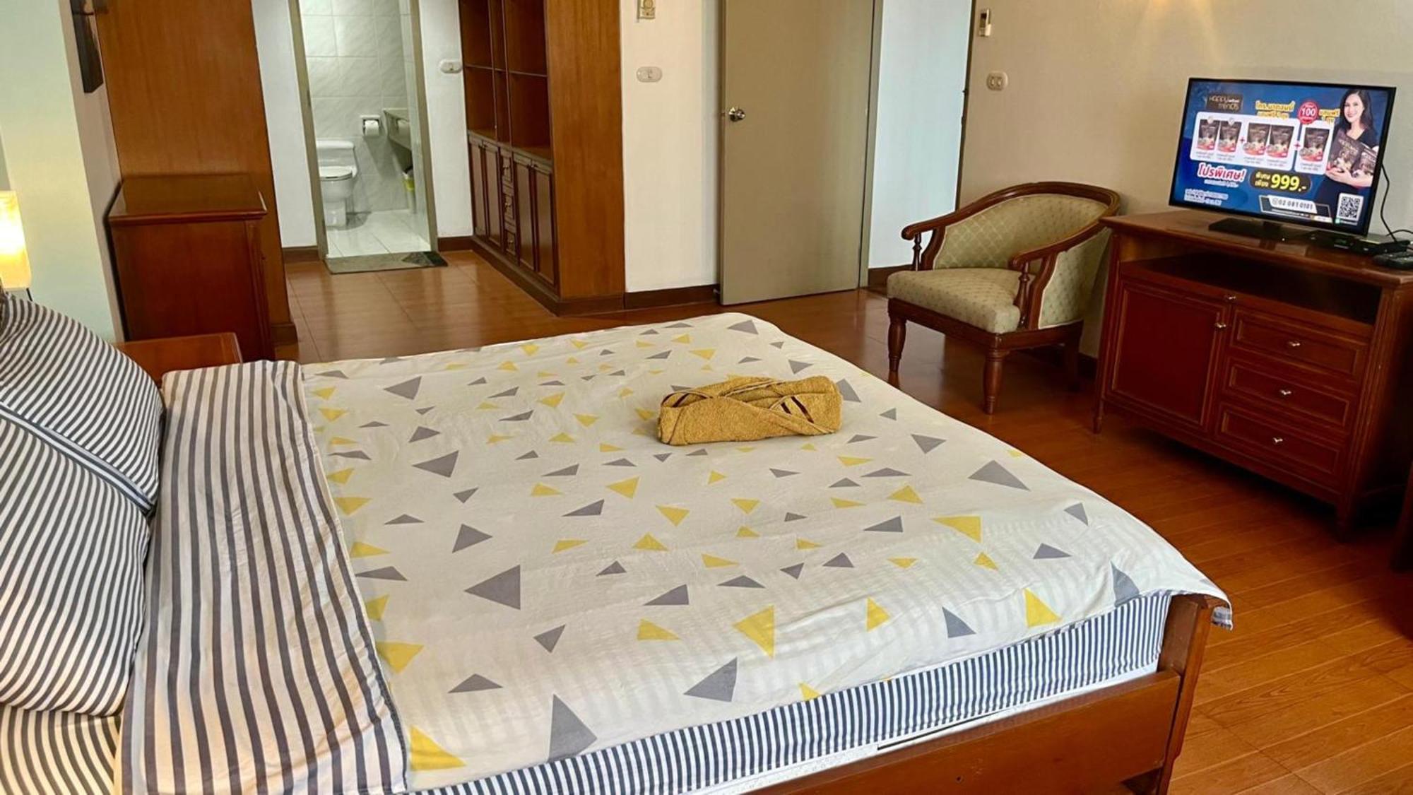 Fully Furnished Omni Tower Apartments Nana - Sukhumvit Soi 4 Bangkok Luaran gambar